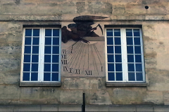Cadran-solaire-45-rue-des-Archives-3e