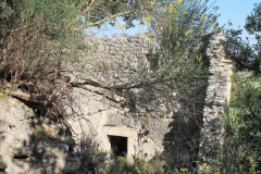 LE VILLAGE TROGLODYTIQUE DE BARRY / LE MASSIF DE BARRY & LE CHÂTEAU DE BARRY (26-84) LE 31/05/2021